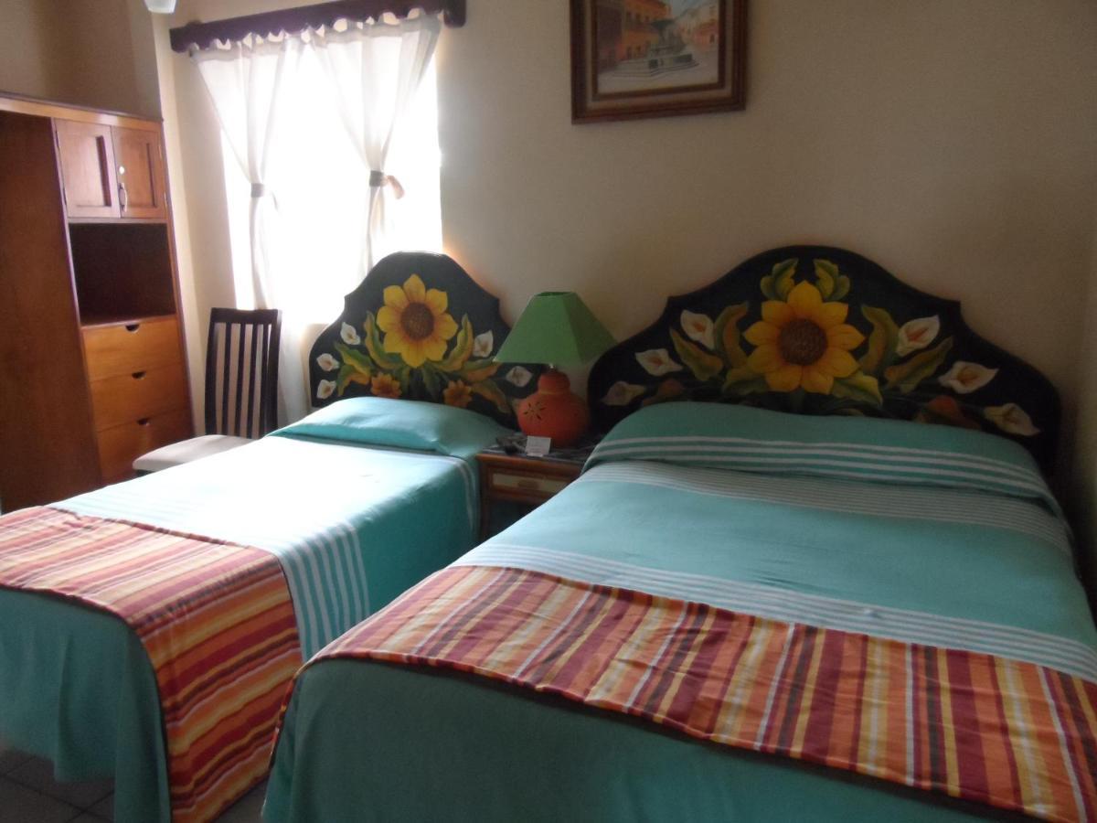 Hotel Internacional Malitsin Guanajuato Exteriör bild